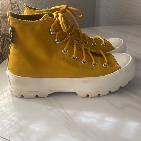 Converse Chuck Taylor All Star Lugged Leather High Top Sneakers Size 8 Women - Picture 2 of 7